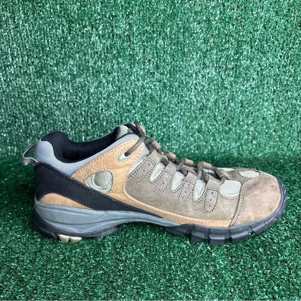 VASQUE Mantra 7317 Vibram Hiking Trail Shoes Womens Size 9 Leather Brown Outdoor